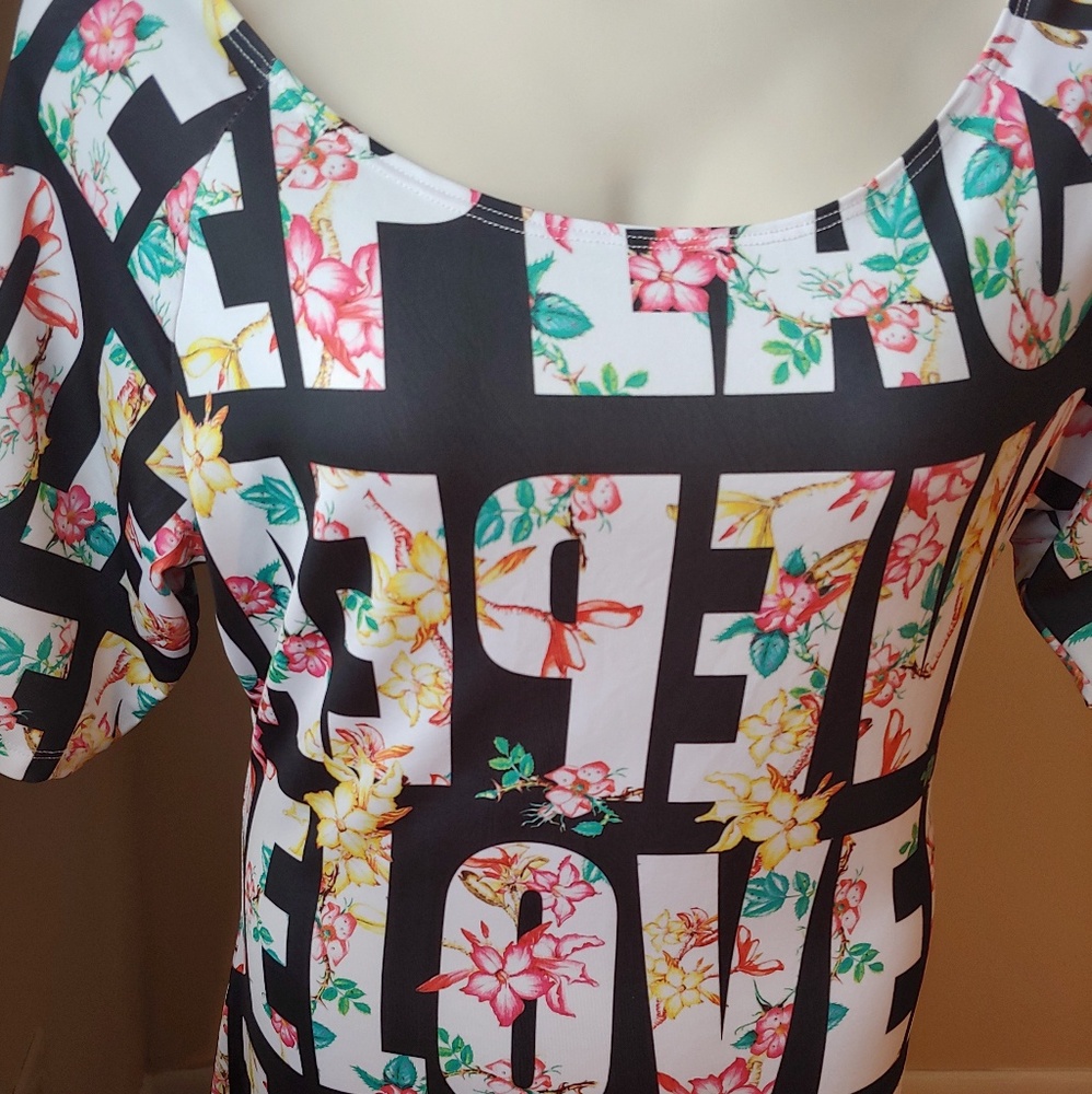 Plus size graphic midi dress